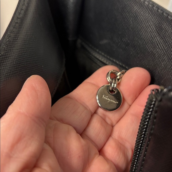 SALVATORE FERRAGAMO GANCINI SHOULDER BAG - Picture 10 of 16